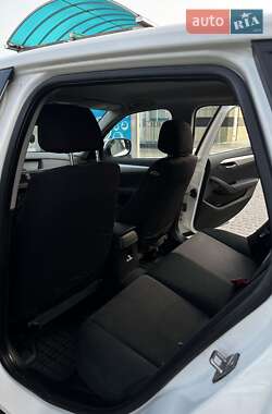 Внедорожник / Кроссовер BMW X1 2011 в 