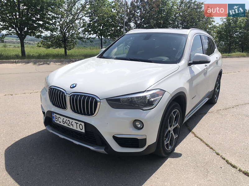 Внедорожник / Кроссовер BMW X1 2016 в 