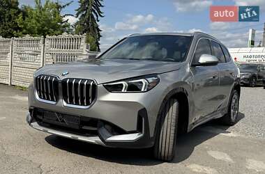 Внедорожник / Кроссовер BMW X1 2023 в 
