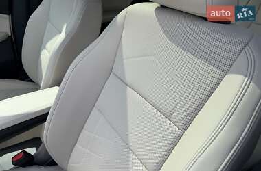 Внедорожник / Кроссовер BMW X1 2023 в 