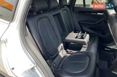 Внедорожник / Кроссовер BMW X1 2017 в 