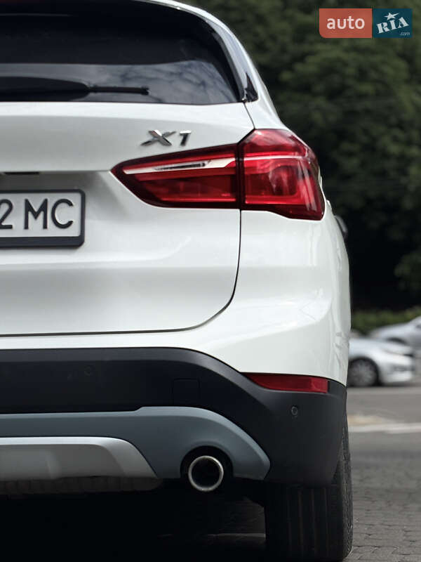 Внедорожник / Кроссовер BMW X1 2016 в 