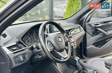 Внедорожник / Кроссовер BMW X1 2017 в 
