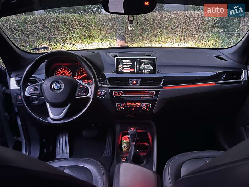 Внедорожник / Кроссовер BMW X1 2017 в Киеве