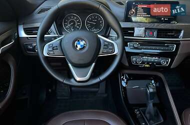 Внедорожник / Кроссовер BMW X1 2015 в 