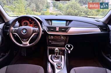 Внедорожник / Кроссовер BMW X1 2012 в 