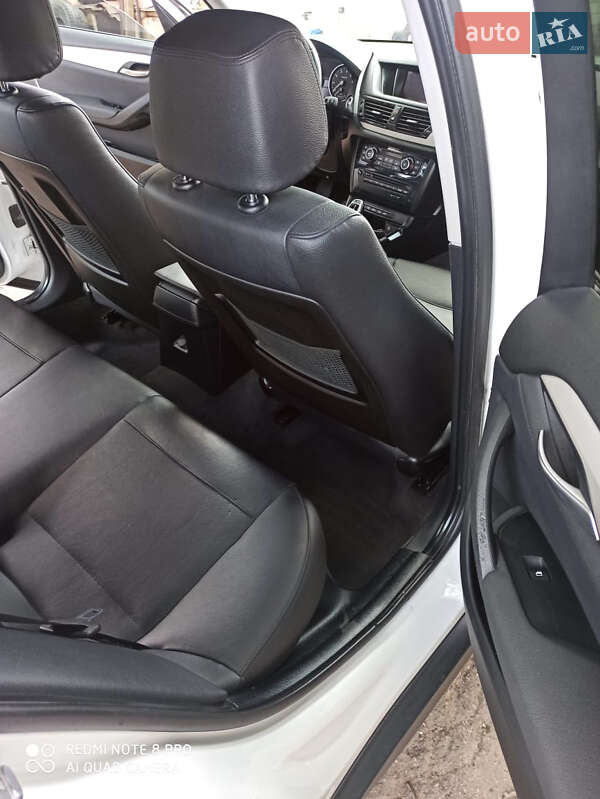 Внедорожник / Кроссовер BMW X1 2015 в Новомосковске