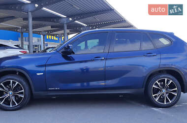 Внедорожник / Кроссовер BMW X1 2010 в Киеве