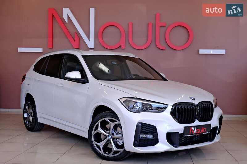 Внедорожник / Кроссовер BMW X1 2017 в Одессе