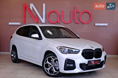 Внедорожник / Кроссовер BMW X1 2017 в 