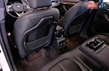 Внедорожник / Кроссовер BMW X1 2017 в 