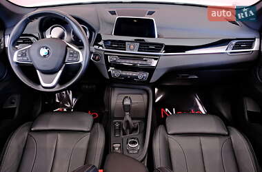 Внедорожник / Кроссовер BMW X1 2017 в 