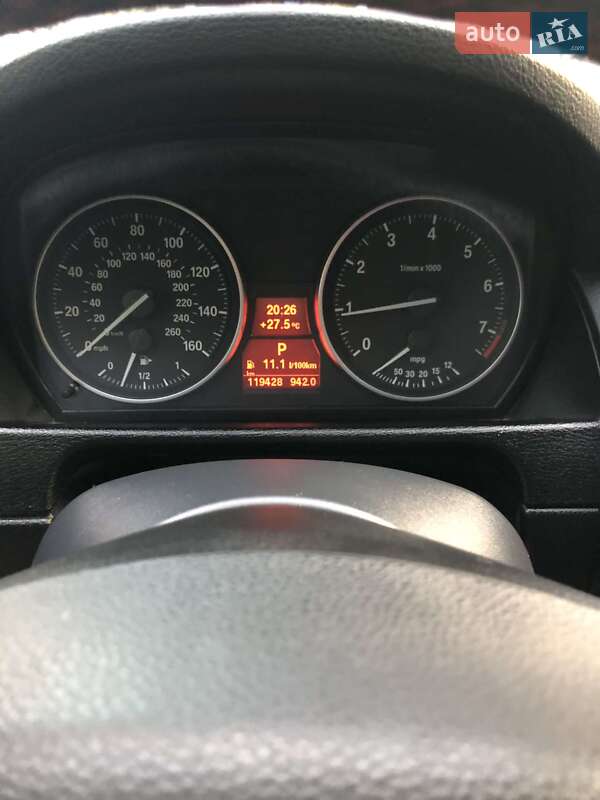 Внедорожник / Кроссовер BMW X1 2014 в Киеве