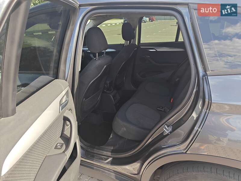 Позашляховик / Кросовер BMW X1 2016 в Києві