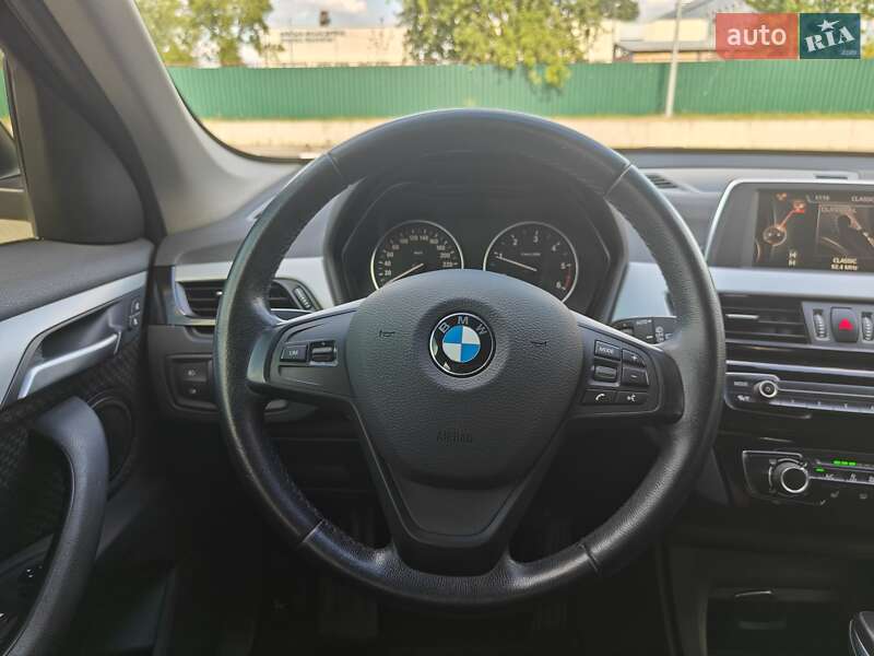 Позашляховик / Кросовер BMW X1 2016 в Києві