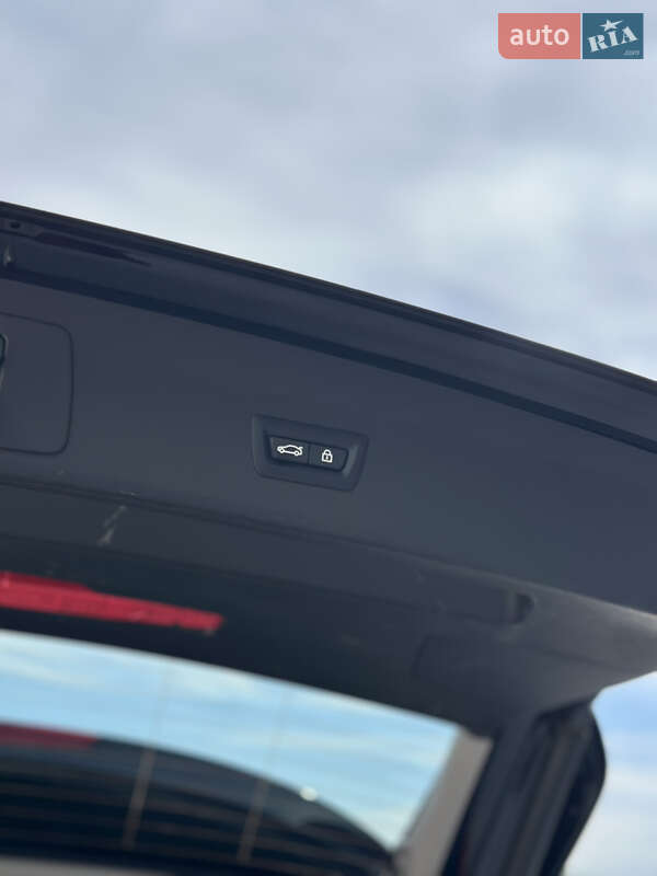 Позашляховик / Кросовер BMW X1 2021 в Чернівцях
