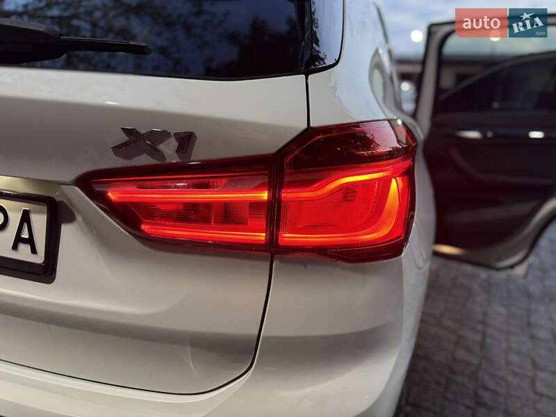Внедорожник / Кроссовер BMW X1 2016 в Киеве