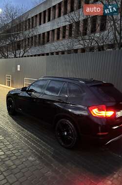 Внедорожник / Кроссовер BMW X1 2014 в 