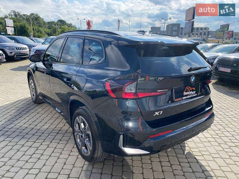 Внедорожник / Кроссовер BMW X1 2024 в Львове