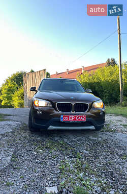 Позашляховик / Кросовер BMW X1 2013 в 