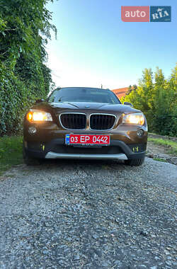 Позашляховик / Кросовер BMW X1 2013 в 