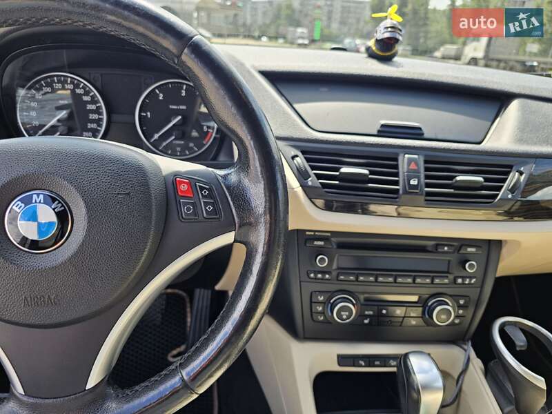 Внедорожник / Кроссовер BMW X1 2010 в Сумах