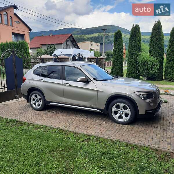 Внедорожник / Кроссовер BMW X1 2014 в Ужгороде