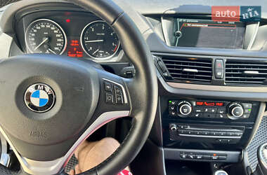Позашляховик / Кросовер BMW X1 2015 в 