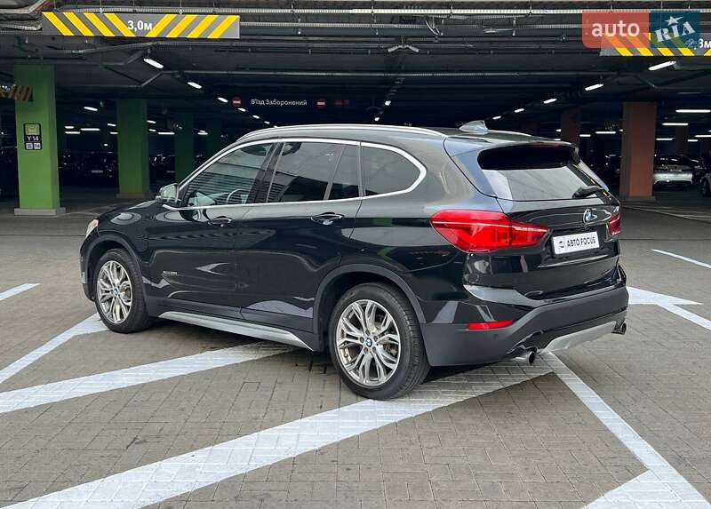 Внедорожник / Кроссовер BMW X1 2016 в Киеве