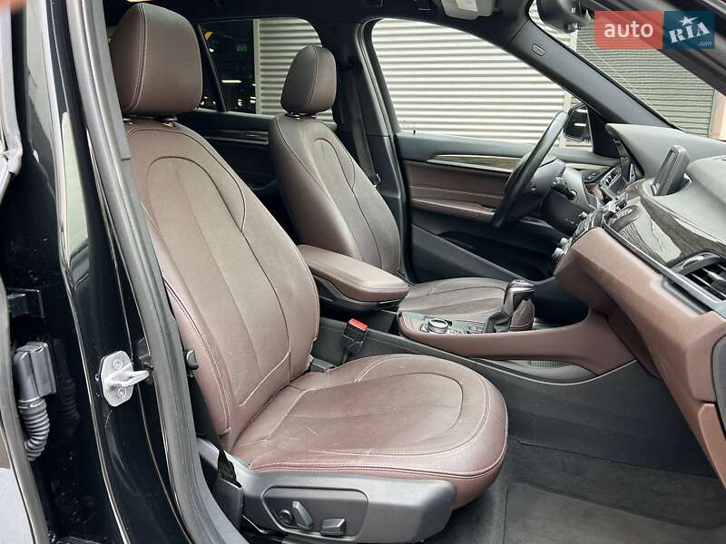 Внедорожник / Кроссовер BMW X1 2016 в Киеве