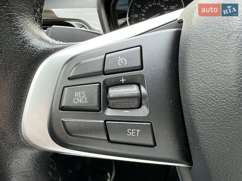 Внедорожник / Кроссовер BMW X1 2016 в Киеве