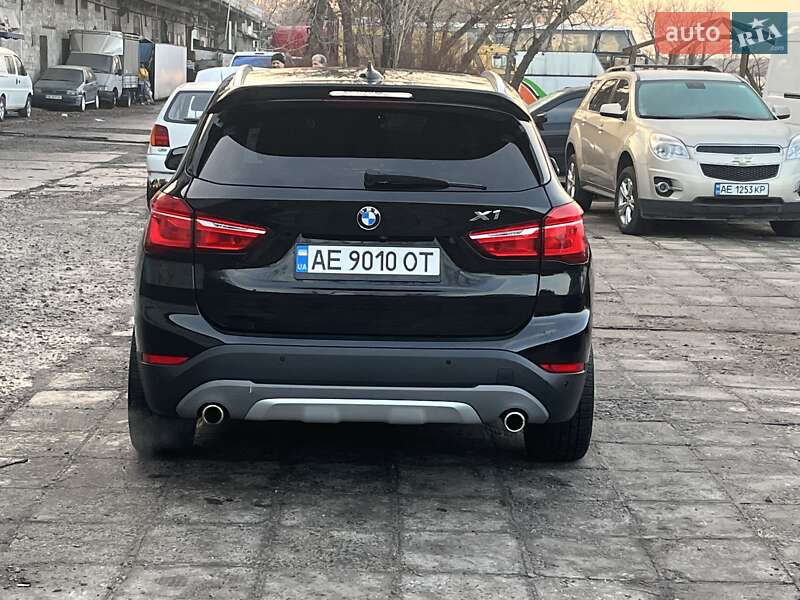 Внедорожник / Кроссовер BMW X1 2015 в Чумаках