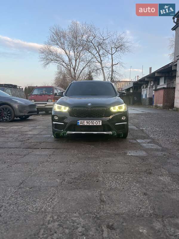 Внедорожник / Кроссовер BMW X1 2015 в Чумаках