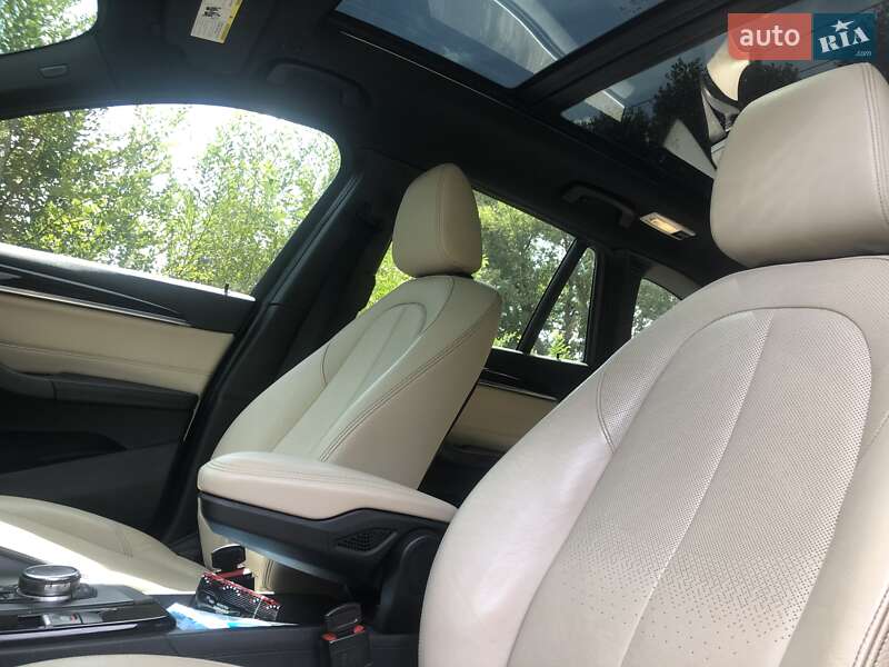 Внедорожник / Кроссовер BMW X1 2015 в Чумаках