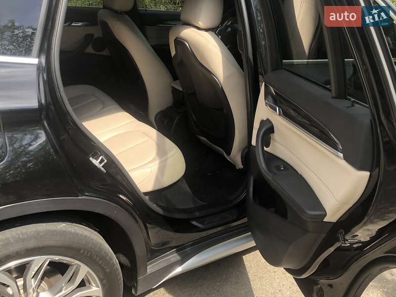 Внедорожник / Кроссовер BMW X1 2015 в Чумаках