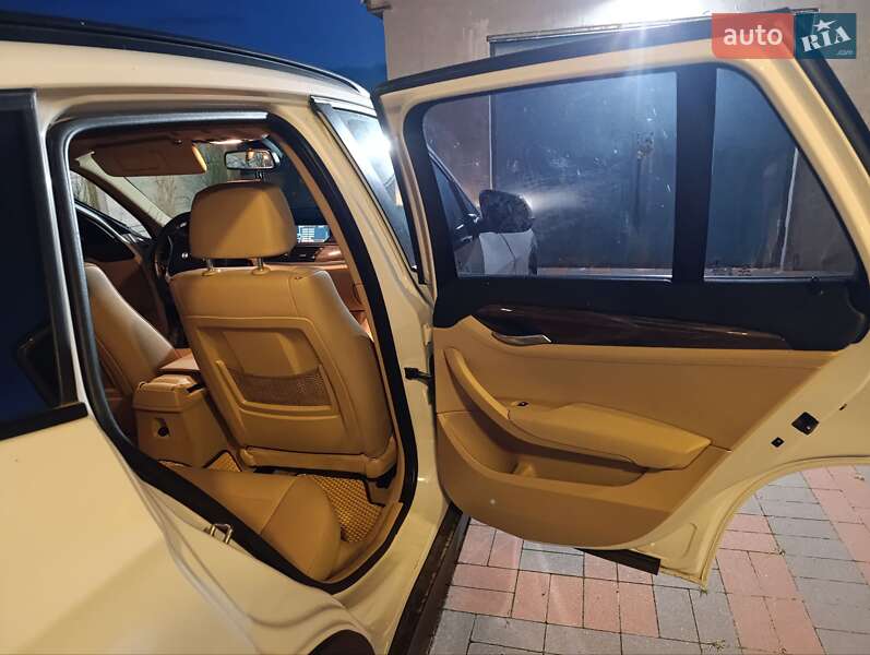 Позашляховик / Кросовер BMW X1 2014 в Золотоноші фото 10 Позашляховик / Кросовер BMW X1 2014 в Золотоноші