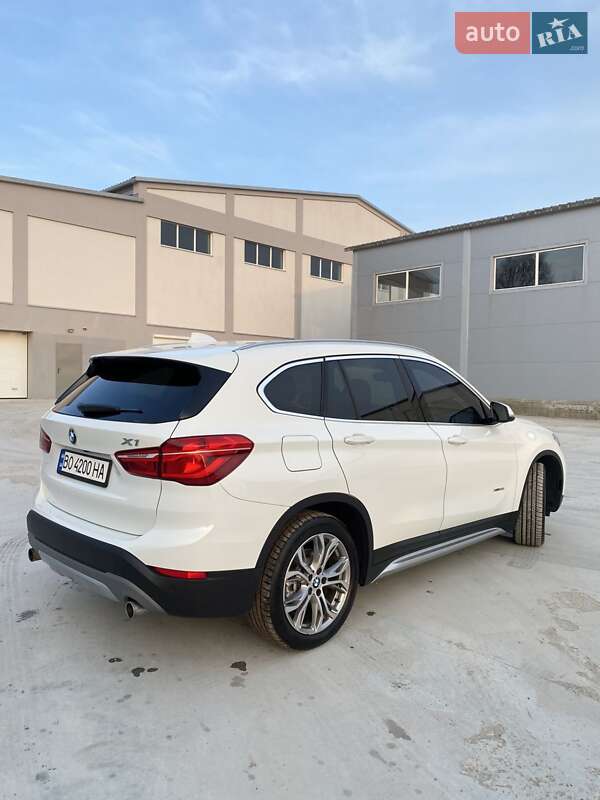 Внедорожник / Кроссовер BMW X1 2016 в Тернополе