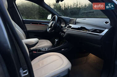 Внедорожник / Кроссовер BMW X1 2016 в 