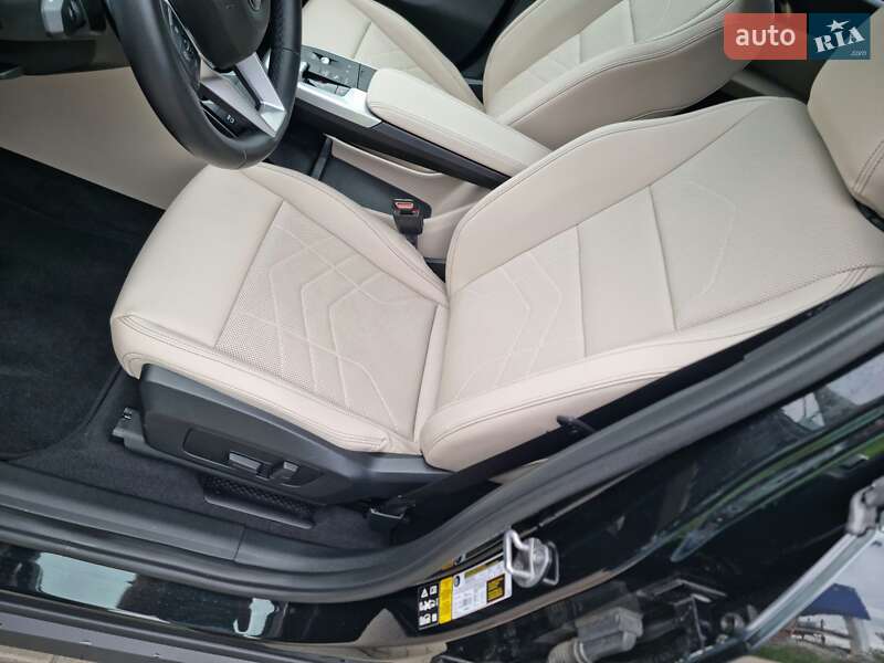 Внедорожник / Кроссовер BMW X1 2023 в Нововолынске