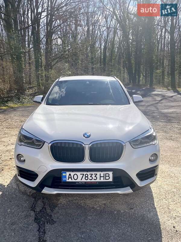 Внедорожник / Кроссовер BMW X1 2015 в Мукачево фото 8 Внедорожник / Кроссовер BMW X1 2015 в Мукачево
