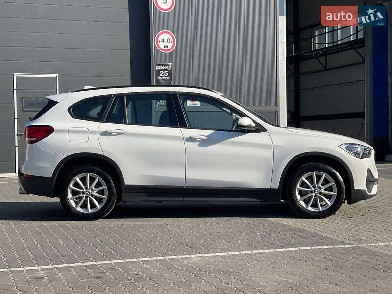Позашляховик / Кросовер BMW X1 2021 в Ужгороді