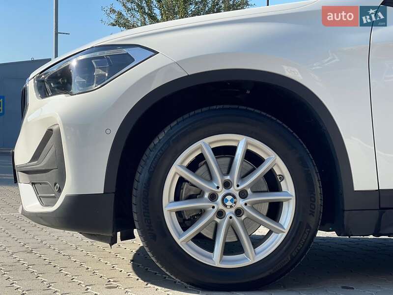 Позашляховик / Кросовер BMW X1 2021 в Ужгороді