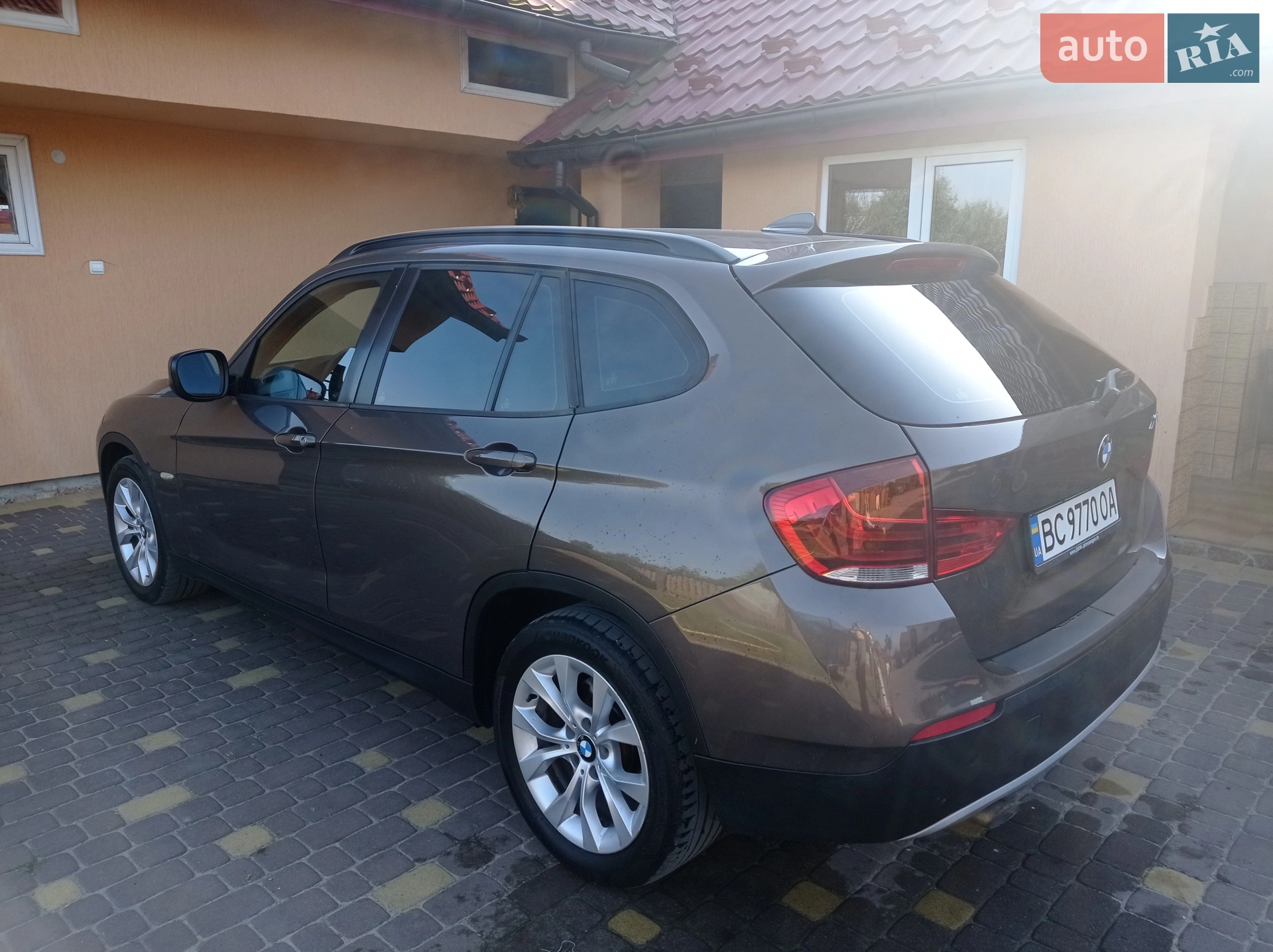 2010 BMW X1 - мініатюра 2