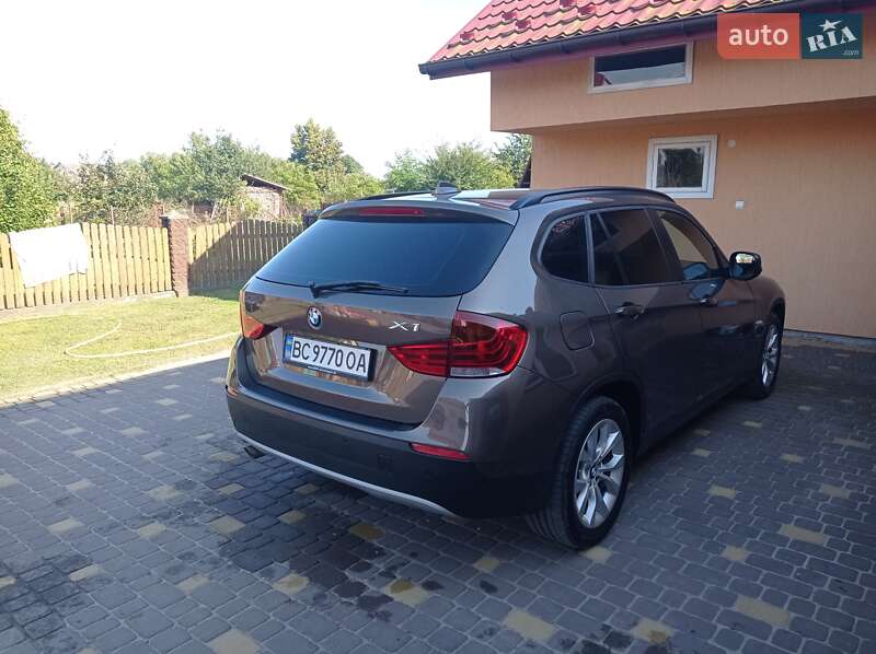 Внедорожник / Кроссовер BMW X1 2010 в Яворове