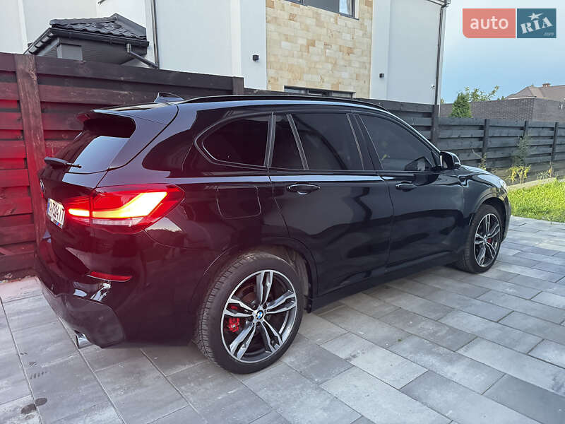 Внедорожник / Кроссовер BMW X1 2016 в Киеве