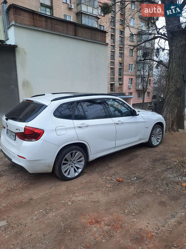 Позашляховик / Кросовер BMW X1 2012 в Харкові