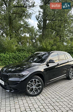 Внедорожник / Кроссовер BMW X1 2019 в Городке