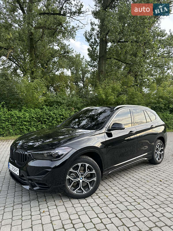 Внедорожник / Кроссовер BMW X1 2019 в Городке