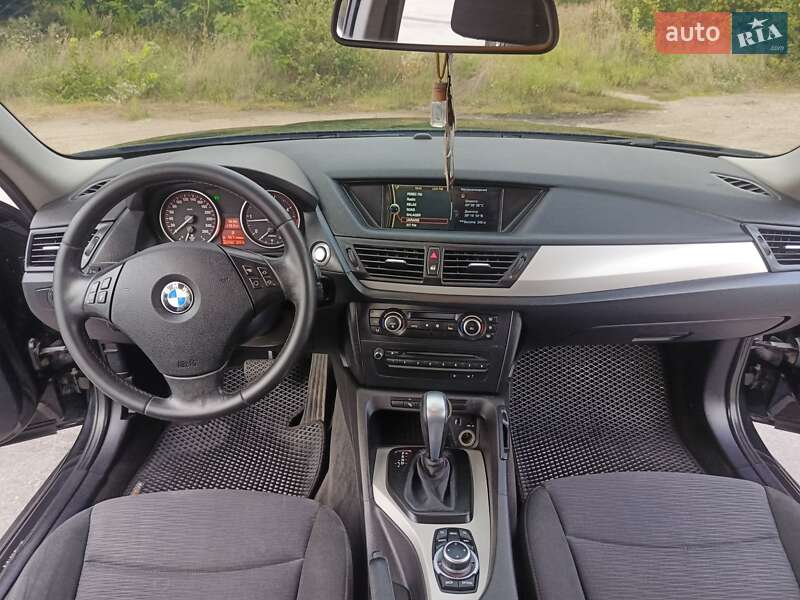 Внедорожник / Кроссовер BMW X1 2011 в Виннице