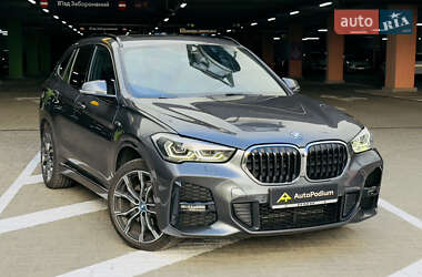 Внедорожник / Кроссовер BMW X1 2022 в Киеве